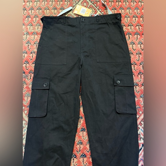 Wondery Outdoors Cargo Pants - Picture 2 of 10